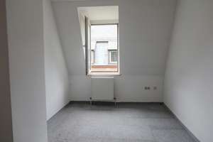 Gepflegte 3-Zimmer-Altbauwohnung mit Denkmal-AfA | Nähe Wiesengrund + Innenstadt – 90763 Nördliche Südstadt, Fürth – Vorschaubild 4