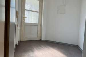 Geräumig 2-Raum Wohnung mit Einbauküche und Balkon in Stadtfeld – Alexander-Puschkin-Strasse 61 , 39108 Magdeburg – Vorschaubild 2