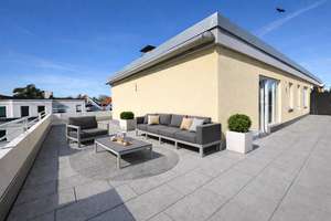 PROVISIONSFREI: Kernsaniertes Penthouse mit umlaufender Sonnenterrasse