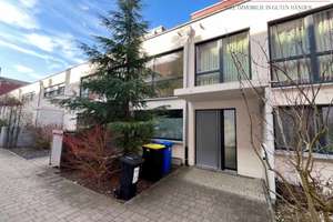 Einzigartiges Stadthaus im ruhigen Innenhof – Reihenmittelhaus mit Garten  exklusiver Dachterrasse – Die vollständige Adresse der Immobilie erhältst du vom Anbieter., 90429 Bärenschanze, Nürnberg – Vorschaubild 3