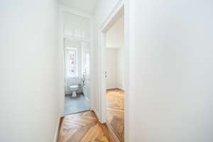 Liebevoll kernsanierte und Denkmal geschützte  4 Zi Altbau-Wohnung in ruhiger Lage – Lautensackstr. 12, 80687 Friedenheim, München – Vorschaubild 5