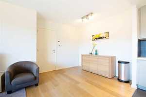 Geschmackvolle, modernisierte 1,5-Raum-Wohnung mit EBK in Köln Zollstock – Kottenforststraße 3, 50969 Köln – Vorschaubild 4