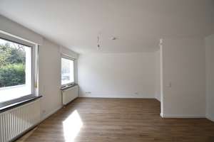 D-OBK! Renoviertes & großzügiges Apartment mit Balkon