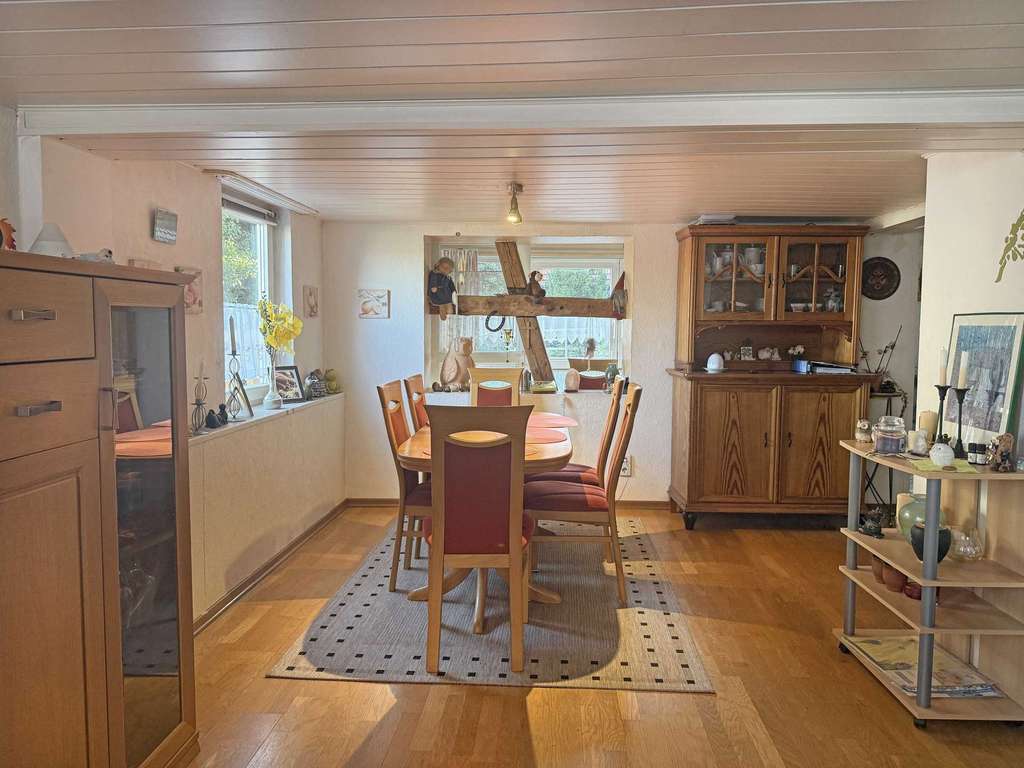 Immobilie in Neidenstein - Geräumiges 2-Familienhaus mit Innenhof, Dachterrasse und Doppelgarage in Neidenstein - Bild 1