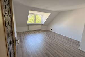 Exklusives Wohnen am Toelleturm - Charmante Dreizimmer-Dachgeschosswohnung mit EBK und Stellplatz – Obere Lichtenplatzer Str. 237, 42287 Barmen, Wuppertal – Vorschaubild 4