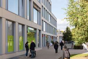 Vermietete 4-Zimmerwohnung mit Energieeffizienzklasse B, Balkon und Wannenbad – Lützelsteiner Weg 18, 14195 Dahlem, Berlin – Vorschaubild 12