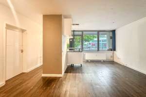 Bezugsfrei! Barrierearme Erdgeschosswohnung mit 2 Zimmern und Loggia in Köln-Ehrenfeld   – Die vollständige Adresse der Immobilie erhältst du vom Anbieter., 50825 Braunsfeld, Köln – Vorschaubild 3