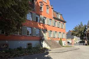 Exklusive Gartenwohnung im Schlosspark FFM Nieder-Erlenbach *idyllisch*komfortabel*vom Eigentümer*