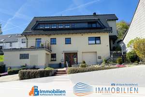 Ihr neues Zuhause mit Perspektive: Modernisiertes Zweifamilienhaus, großer Garten und beste Anbindun – Die vollständige Adresse der Immobilie erhältst du vom Anbieter., 53949 Dahlem – Vorschaubild 1