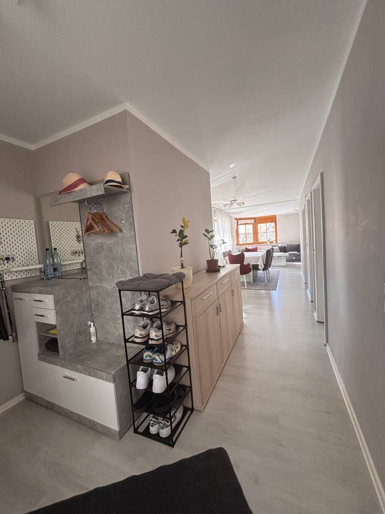 Immobilie in Mönsheim - Helle 4-Zimmer-Wohnung mit Balkon, Einbauküche und TG-Stellplatz - Bild 1