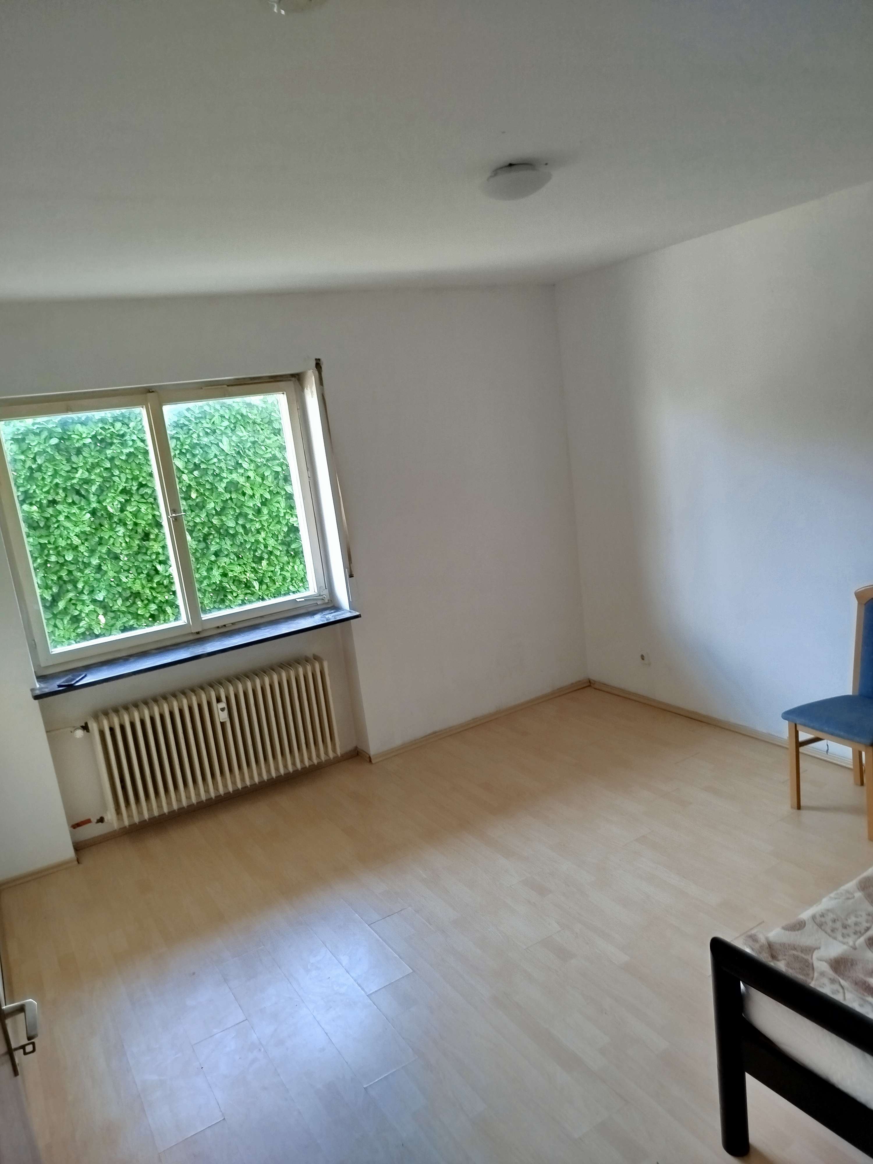 Sanierungsbedürftige 2-Zimmerwohnung in begehrter Lage in Eggenstein – gestalten Sie Ihr Traumzuhaus, Karlsruhe Kreis – Bild 4