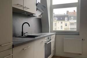 *** Frisch renovierte 3-Zimmer-Dachgeschosswohnung - günstig & zentral *** – Fürstenstr 16, 42277 Oberbarmen, Wuppertal – Vorschaubild 5