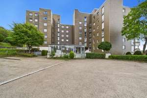 Ideal f. Singles oder Senioren. Toplage, traumhafte Aussicht, Balkon, Aufzug, TG, Hausmeisterservice – Die vollständige Adresse der Immobilie erhältst du vom Anbieter., 73207 Plochingen – Vorschaubild 13