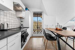 Schönes 1-Zimmer-Apartment im Dachgeschoss mit Duschbad in Balkon – Die vollständige Adresse der Immobilie erhältst du vom Anbieter., 26127 Alexandersfeld, Oldenburg (Oldenburg) – Vorschaubild 4