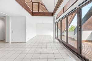 Charmante Galerie-Wohnung auf zwei Ebenen – Offenes Raumkonzept in ruhiger Lage – Die vollständige Adresse der Immobilie erhältst du vom Anbieter., 70439 Stammheim-Mitte, Stuttgart – Vorschaubild 3