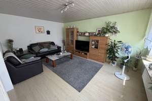 ***Attraktive 4 Zimmer Wohnung mit Balkon, Stellplatz zu verkaufen***
