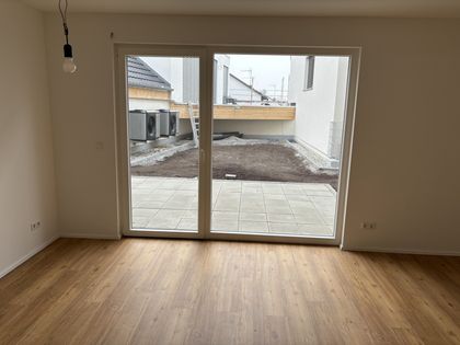 Endlich Zuhause. store - Sanierte 3-Raum-Wohnung wartet auf euch