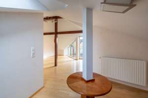 Charmante 2-Zimmer-Wohnung in denkmalgeschützter Jugendstilvilla mit Aufzug – Waldhausen – Die vollständige Adresse der Immobilie erhältst du vom Anbieter., 30519 Waldhausen, Hannover – Vorschaubild 3
