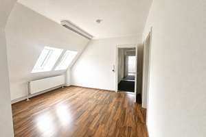 Großzügige 4-Zimmer-Dachgeschosswohnung mit 109,65 m² und Einbauküche in Kiel-Hassee – Die vollständige Adresse der Immobilie erhältst du vom Anbieter., 24113 Hassee, Kiel – Vorschaubild 8