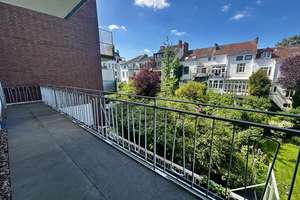 Wachmannquartier: ruhige 2 Zimmer Wohnung im 1. OG,  gr. Balkon m. Blick ins Grüne und Einbauküche – Die vollständige Adresse der Immobilie erhältst du vom Anbieter., 28209 Bürgerpark, Bremen – Vorschaubild 2