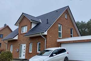 Modernes und hochwertiges Einfamilienhaus in Husum / Waldrandlage / Garage ! – Die vollständige Adresse der Immobilie erhältst du vom Anbieter., 31632 Husum – Vorschaubild 1