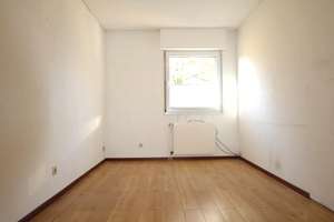 Gepflegtes Reihenmittelhaus mit 4,5 Zimmern in Düsseldorf-Hellerhof – Maximilian-Kolbe Straße 35, 40595 Hellerhof, Düsseldorf – Vorschaubild 17