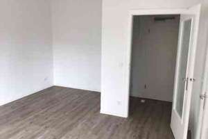 Modernes Single-Appartement mit Balkon in ruhiger Lage