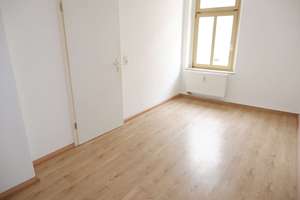 Helles Wohnzimmer - Bad mit Wanne und Lift - frei ab 1.6.26 – Casparistraße 1, 9126 Lutherviertel, Chemnitz – Vorschaubild 4