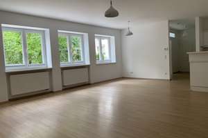 Ruhige und helle 2-Zi.-Wohnung mit Einbauküche, München-Obergiesing, Nähe U-Bahn Silberhornstr. – Die vollständige Adresse der Immobilie erhältst du vom Anbieter., 81539 Obergiesing, München – Vorschaubild 3