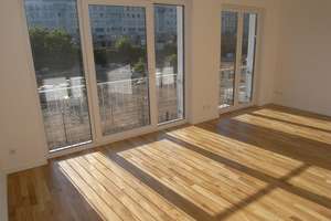 Hochwertiges Wohnen an der Elbe mit Domblick - Parkett, Tageslichtbad, Gäste WC, Fußbodenheizung! – Im Elbbhanhof 3, 39104 Altstadt, Magdeburg – Vorschaubild 2