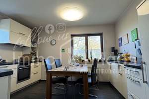 Wohnen & Arbeiten perfekt kombiniert – Einfamilienhaus mit Gewerbehalle auf großem Grundstück – Hönnestr. 37a, 58809 Neuenrade – Vorschaubild 4