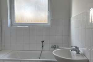 3,5 Zimmer-Wohnung mit Balkon und Fußbodenheizung! – Grabenstr. 117, 45141 Stoppenberg, Essen – Vorschaubild 8