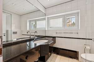 Großzügiger Bungalow in Unterbachs bester Lage – Die vollständige Adresse der Immobilie erhältst du vom Anbieter., 40627 Unterbach, Düsseldorf – Vorschaubild 25