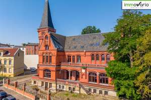 Wohnen in der Villa Wolf. 4-Raum-Wohnung mit Dielenboden, Terrasse, Tageslichtbad mit Wanne & Dusche – 39112 Sudenburg, Magdeburg – Vorschaubild 2