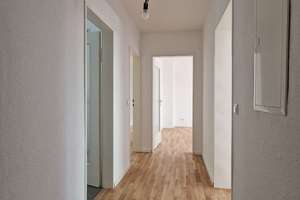 3 Zimmer in Stuttgart – Die vollständige Adresse der Immobilie erhältst du vom Anbieter., 70190 Berg, Stuttgart – Vorschaubild 2