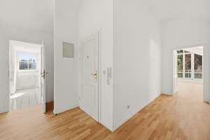 Lichtdurchflutete Dachgeschosswohnung in ruhiger Lage mit großer Fensterfront & Dachterrasse – Die vollständige Adresse der Immobilie erhältst du vom Anbieter., 81247 Obermenzing, München – Vorschaubild 10