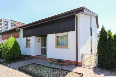 Reihenendhaus mit großem Garten, Garage und viel Potenzial für Ihr neues Zuhause