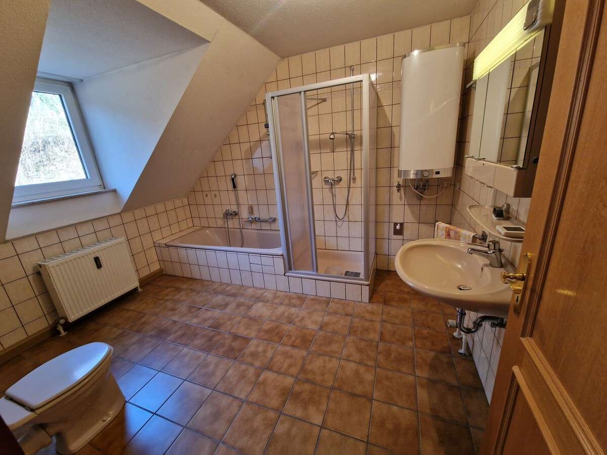 Immobilie in Warmensteinach - Wohnen wie im Urlaub!
Gemütlichkeit für die kleine Familie oder
Ihr Rückzugsort im Fichtelgebirge? - Bild 8