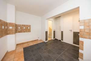 Puchheim: Helles RMH (Wohn-/ Nutzfläche ca. 192 m²) mit Galerie im
Dachgeschoss & 2 TG-Stellplätzen – Die vollständige Adresse der Immobilie erhältst du vom Anbieter., 82178 Puchheim – Vorschaubild 4