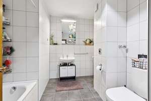Charmantes Mehrfamilienhaus mit freier Erdgeschosswohnung und eigenem Garten in Essener Top-Lage – 45136 Huttrop, Essen – Vorschaubild 6
