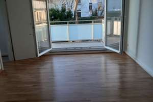 Moderne helle 2 Zimmer-Wohnung mit Balkon, neuer Einbauküche, neuem Parkettboden und Garten – Die vollständige Adresse der Immobilie erhältst du vom Anbieter., 45130 Rüttenscheid, Essen – Vorschaubild 2