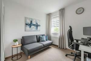 Bezugsfrei! Helle, renovierte 4-Zimmer-Wohnung mit zwei Balkonen  - Karlsruhe / Oststadt – Die vollständige Adresse der Immobilie erhältst du vom Anbieter., 76131 Oststadt, Karlsruhe – Vorschaubild 10