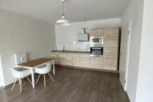 Zentral gelegene 3-Zimmer-Wohnung mit Aufzug und Einbauküche – Petersstraße 88, 47798 Krefeld – Vorschaubild 1