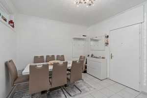 Property thumbnail 28