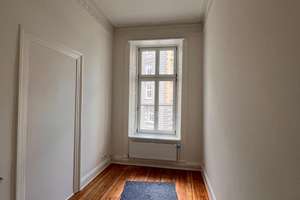 Neu modernisierte Altbauwohnung in Top Lage nahe Binnenalster - 6 Zimmerwohnung (3 3/2) – Große Theaterstraße 39, 20354 Neustadt, Hamburg – Vorschaubild 7