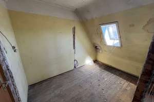Dachgeschoss-Rohdiamant im Jugendstilhaus – 2,5 Zimmer zur individuellen Gestaltung in Stuttgart – Die vollständige Adresse der Immobilie erhältst du vom Anbieter., 70191 Nordbahnhof, Stuttgart – Vorschaubild 4