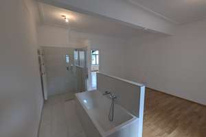 🛁 Badewanne im Schlafzimmer? Gibt es nur im Film? Nein – im Stuttgarter Westen!!!