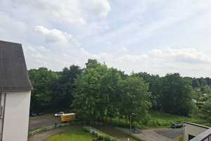 GEMÜTLICHE DACHGESCHOSSWOHNUNG MIT HERRLICHEM AUSBLICK ... – Bernsdorfer Straße 186c, 9126 Chemnitz – Vorschaubild 6