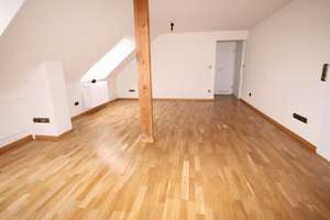 Helle 3 Zimmer Dachgeschosswohnung mit 2 Bädern in Frankfurt-Oberrad – Die vollständige Adresse der Immobilie erhältst du vom Anbieter., 60599 Oberrad, Frankfurt am Main – Vorschaubild 2