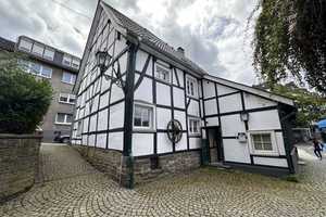 FRISCH KERNSANIERT! Mehrparteienhaus in Top Lage - Denkmalgeschütztes  & historisches Stadthaus! – Odoakerstraße 1, 42389 Wuppertal – Vorschaubild 9